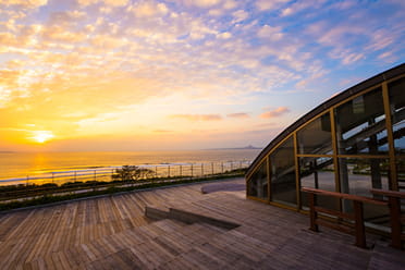 夕陽の広場